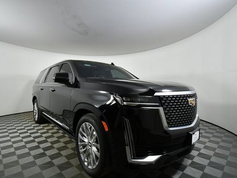 Used 2024 Cadillac Escalade ESV Premium Luxury w/ Performance Package image 17