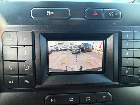 Used 2018 Ford F150 XLT AWD/4WD image 14