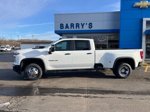 New 2026 Chevrolet Silverado 3500 W/T image 2
