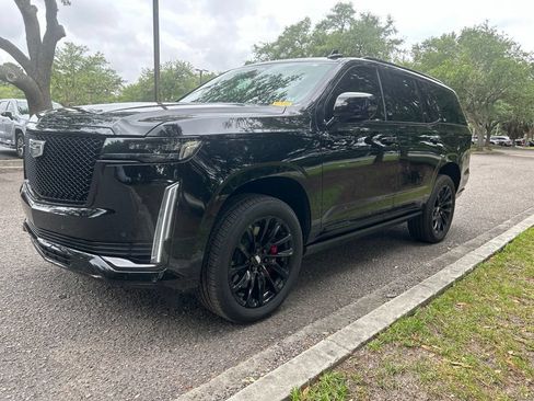 Used 2023 Cadillac Escalade Sport Platinum w/ LPO, ONYX Package AWD/4WD image 2