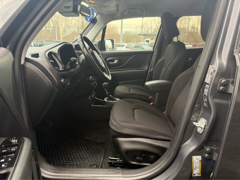 Used 2023 Jeep Renegade Altitude w/ Convenience Group I image 28