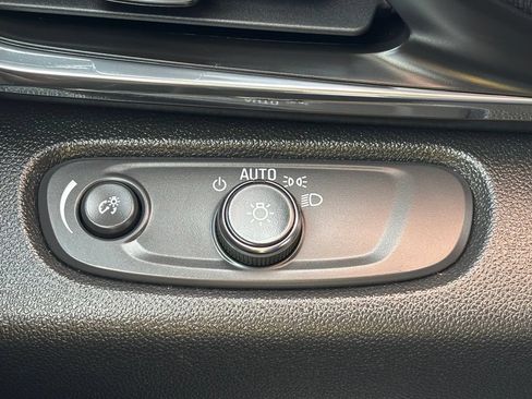Used 2026 Buick Envista Preferred FWD image 25