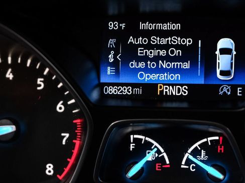 Used 2019 Ford Escape Titanium AWD/4WD image 18