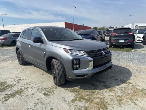Used 2025 Mitsubishi Outlander Sport LE image 3