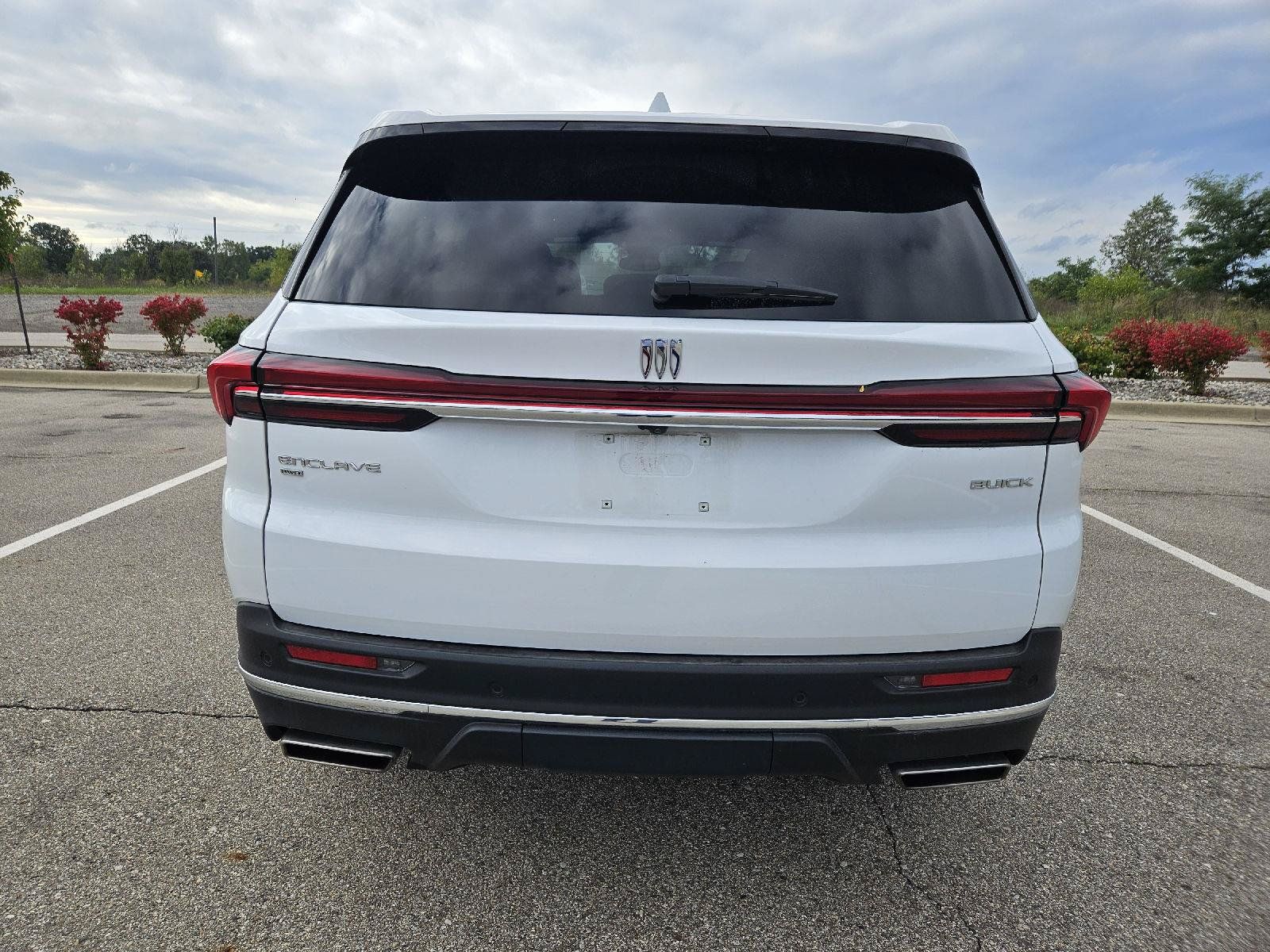 Used 2026 Buick Enclave Preferred AWD/4WD image 6