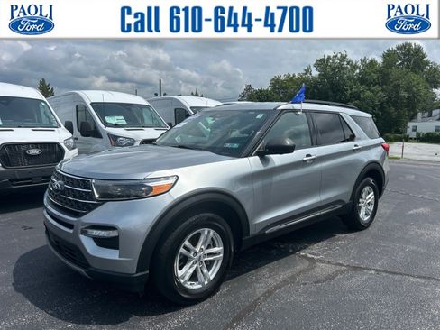 Certified 2023 Ford Explorer XLT w/ Equipment Group 202A AWD/4WD image 1