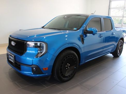 Used 2025 Ford Maverick Lobo AWD/4WD image 12