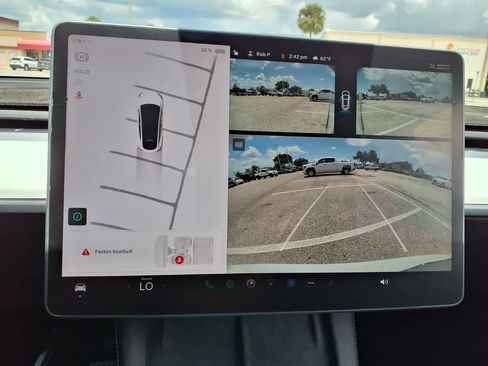 Used 2024 Tesla Model Y Long Range AWD/4WD image 27