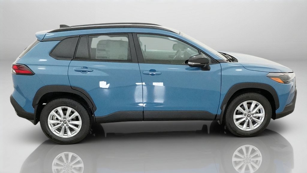 New 2026 Toyota Corolla Cross LE FWD image 14