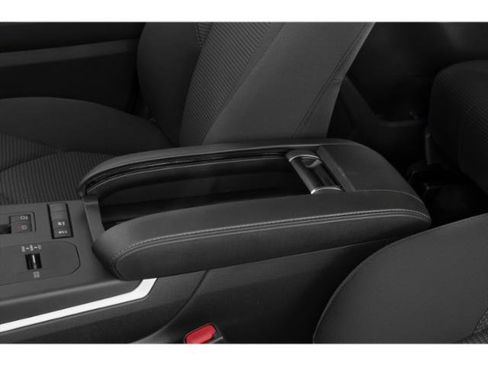 Used 2021 Toyota Highlander XLE FWD image 14