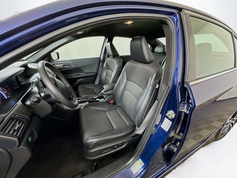 Used 2016 Honda Accord Sport image 5