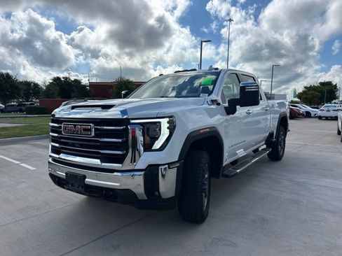 Used 2025 GMC Sierra 2500 SLT w/ SLT Convenience Package AWD/4WD image 9
