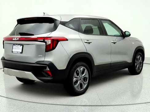 Used 2025 Kia Seltos LX AWD/4WD image 5