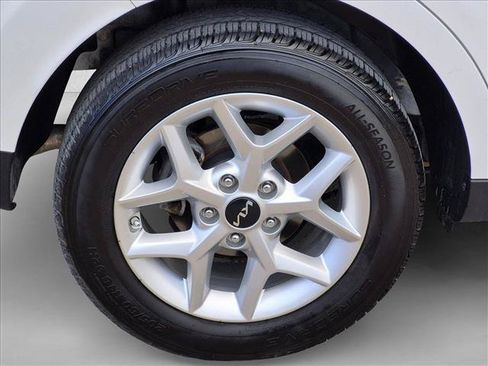 Used 2023 Kia Soul LX w/ LX Technology Package FWD image 22