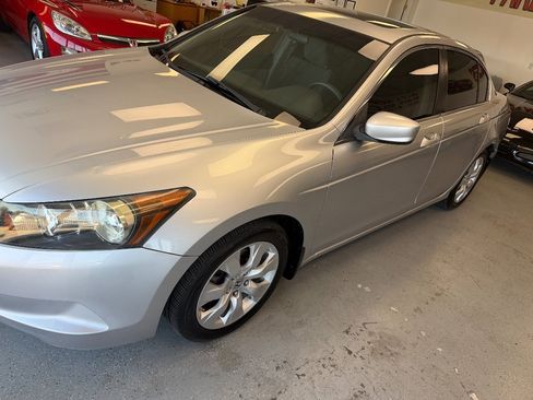 Used 2009 Honda Accord EX image 4