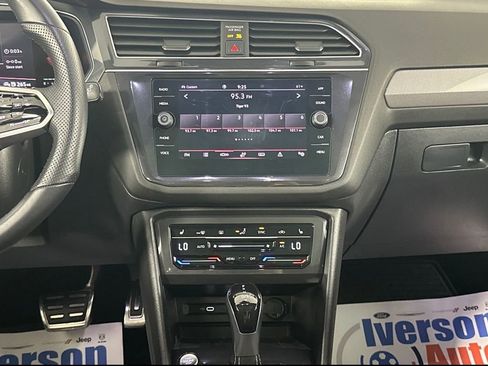 Used 2022 Volkswagen Tiguan SE R-Line AWD/4WD image 26