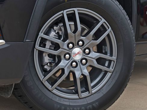 Used 2025 GMC Acadia Elevation FWD image 13