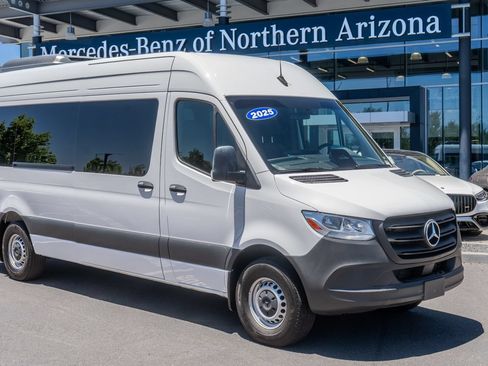 Used 2025 Mercedes-Benz Sprinter 2500 image 1