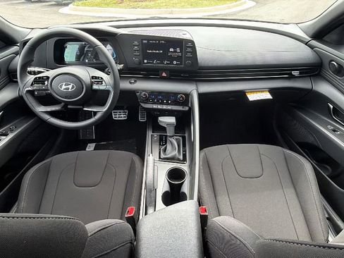 New 2026 Hyundai Elantra Sport FWD image 22