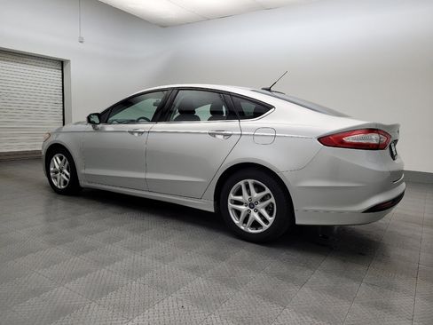 Used 2016 Ford Fusion SE image 3