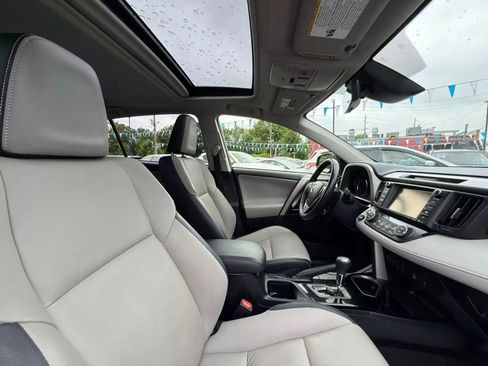 Used 2016 Toyota RAV4 Limited image 56