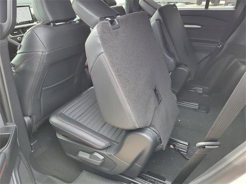 New 2026 Ford Explorer ST-Line w/ ST-Line Street Pack image 6