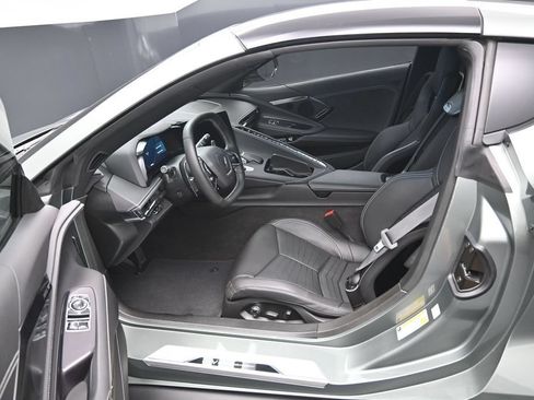 Used 2023 Chevrolet Corvette Stingray Preferred Cpe w/ Z51 Performance Package RWD image 9