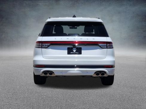 New 2026 Lincoln Aviator AWD image 6