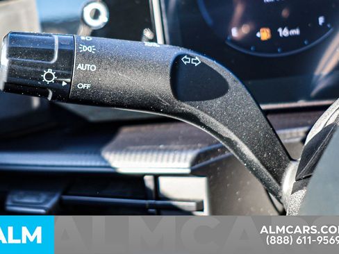 Used 2024 Hyundai Santa Fe Calligraphy image 27