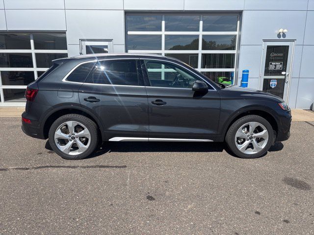 Used 2021 Audi Q5 Prestige AWD/4WD image 8