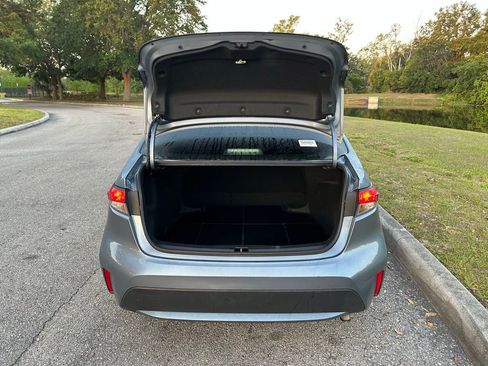 Used 2022 Toyota Corolla LE FWD image 10