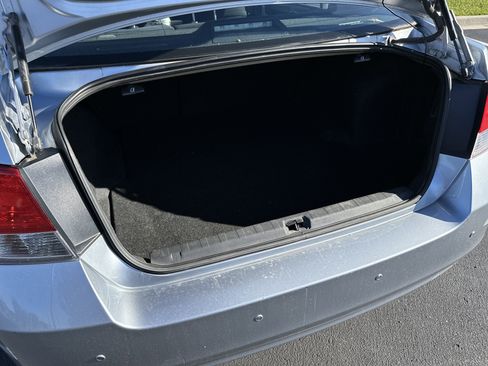 Used 2013 Subaru Legacy 2.5i Premium w/ All-Weather Pkg + Moonroof image 30