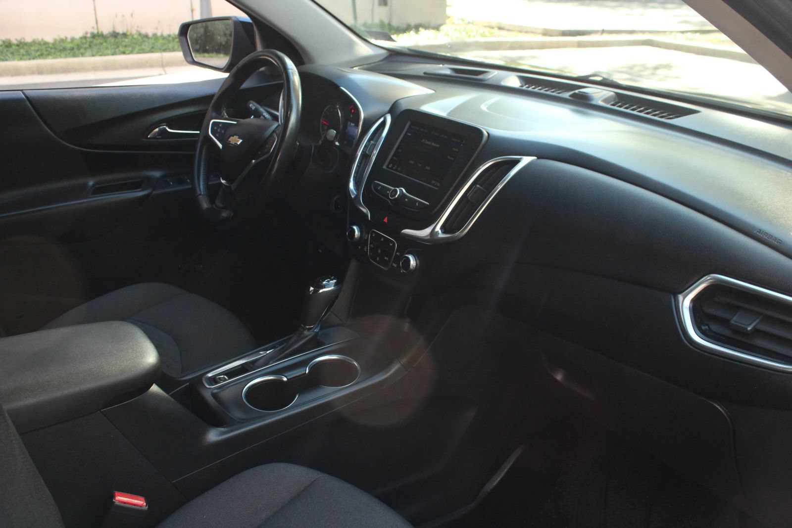 Used 2020 Chevrolet Equinox LT w/ Driver Convenience Package FWD image 23