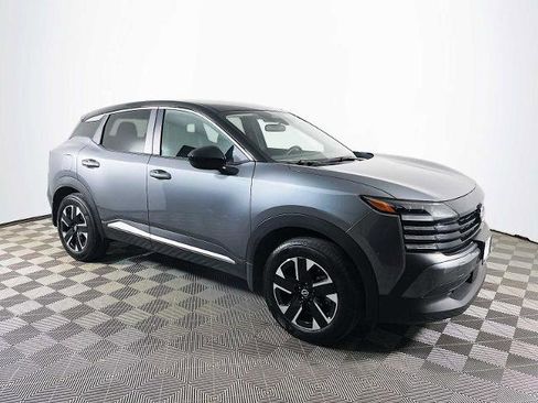 Certified 2025 Nissan Kicks SV w/ Illumination Package AWD/4WD image 3