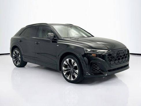 Used 2025 Audi Q8 Premium Plus image 3