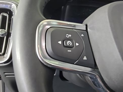 Certified 2023 Volvo XC40 B5 Plus w/ Driver Assist Package image 28