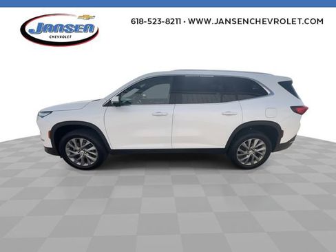 Used 2025 Buick Enclave Preferred image 5