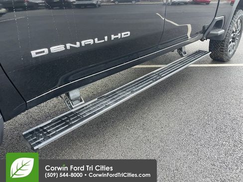 Used 2024 GMC Sierra 3500 Denali Ultimate image 10