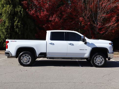 Used 2020 Chevrolet Silverado 2500 LTZ image 10