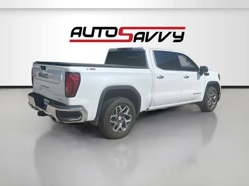 Used 2023 GMC Sierra 1500 SLT w/ X31 Off-Road Package AWD/4WD image 7