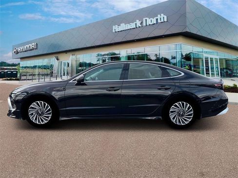 New 2025 Hyundai Sonata Limited image 3