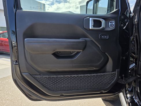 Certified 2022 Jeep Gladiator Rubicon image 11