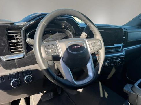 Used 2025 GMC Sierra 1500 SLT AWD/4WD image 11