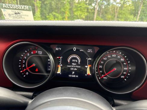Used 2019 Jeep Wrangler Unlimited Rubicon AWD/4WD image 16