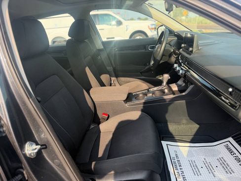 Used 2024 Honda Civic EX image 9