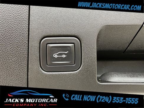 Used 2024 Cadillac XT4 Sport AWD/4WD image 31