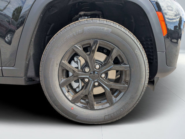New 2026 Jeep Grand Cherokee Altitude AWD/4WD image 10