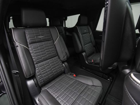 Used 2025 Cadillac Escalade V w/ LPO, ONYX Package image 57