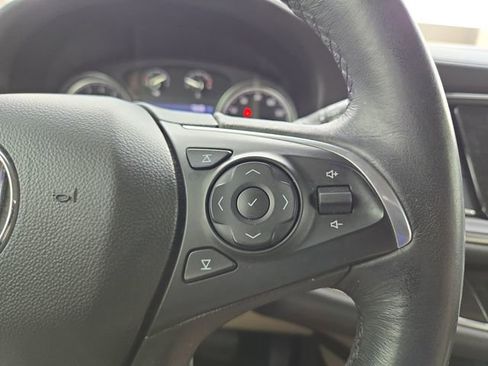 Used 2020 Buick Enclave Essence FWD image 16