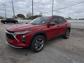 New 2026 Chevrolet Trax LT w/ Sunroof Package video 3